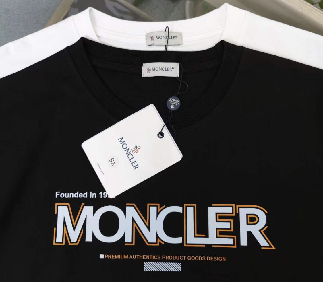 Moncler T-Shirt